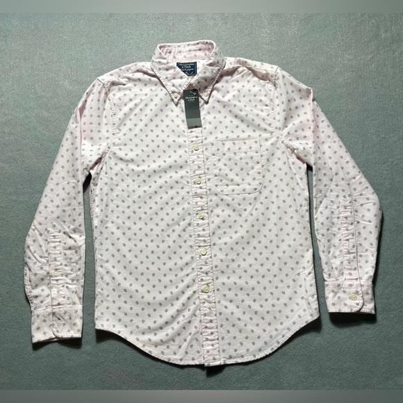 Abercrombie & Fitch Other - Abercrombie & Fitch Men’s Long Sleeve Button-Front Shirt in XS Pink